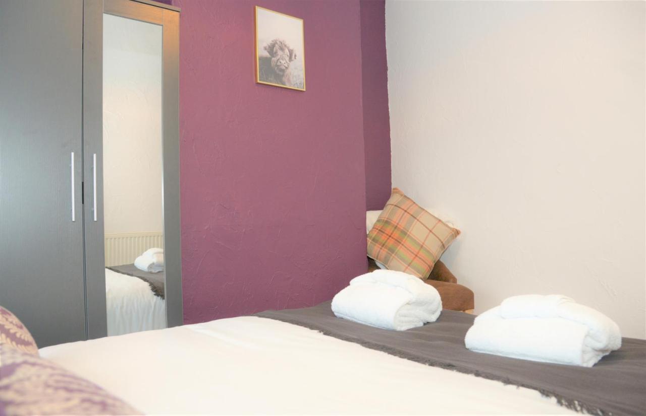 Villa Florence House à Wrexham Extérieur photo