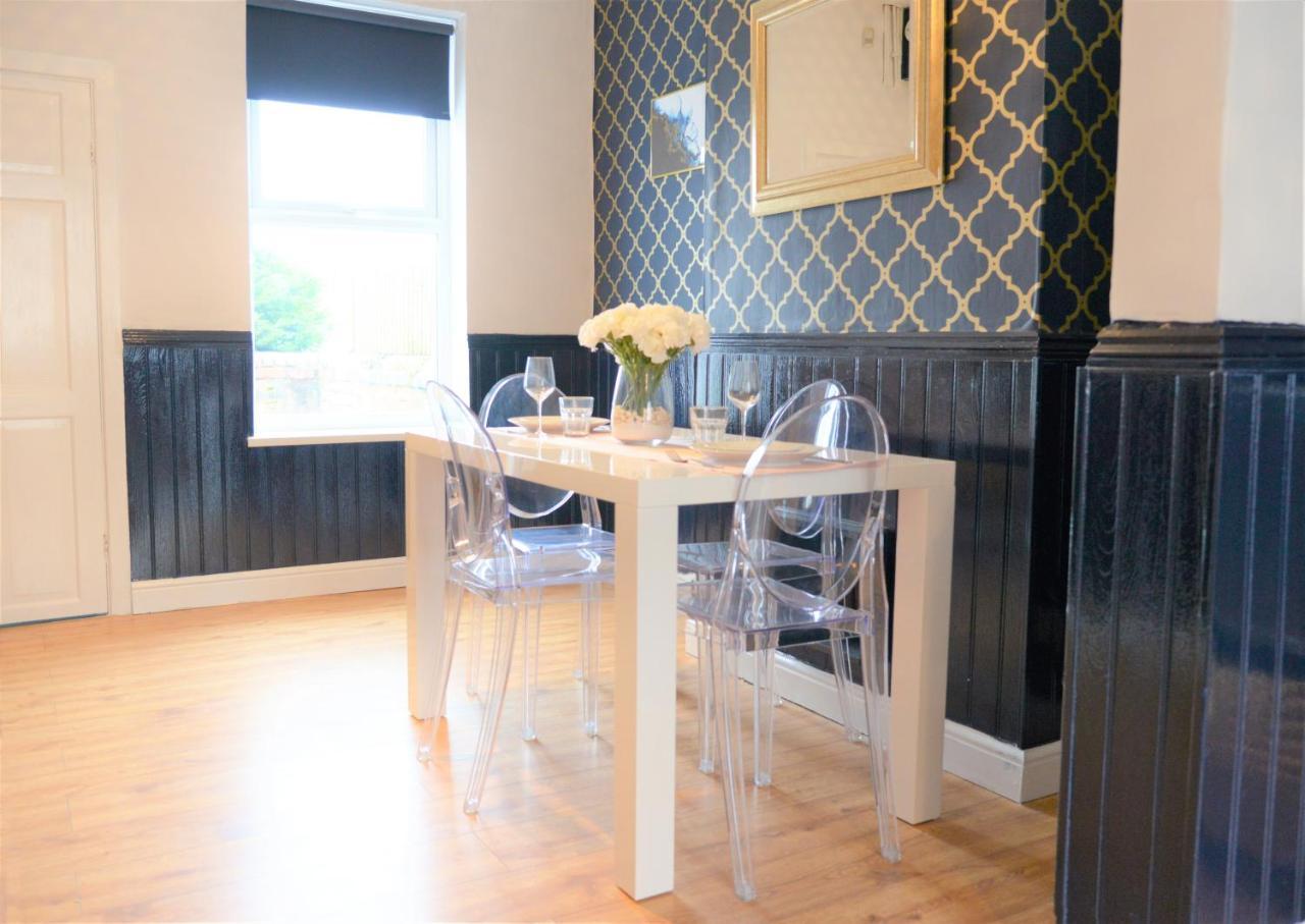 Villa Florence House à Wrexham Extérieur photo
