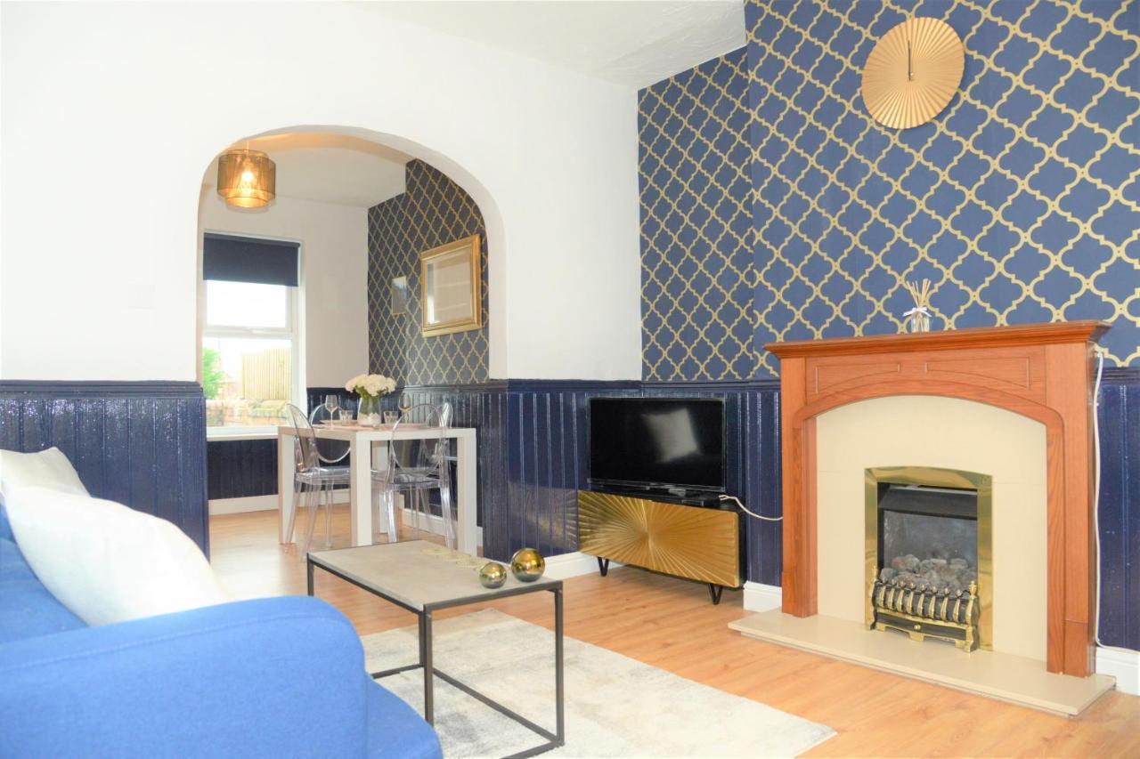 Villa Florence House à Wrexham Extérieur photo