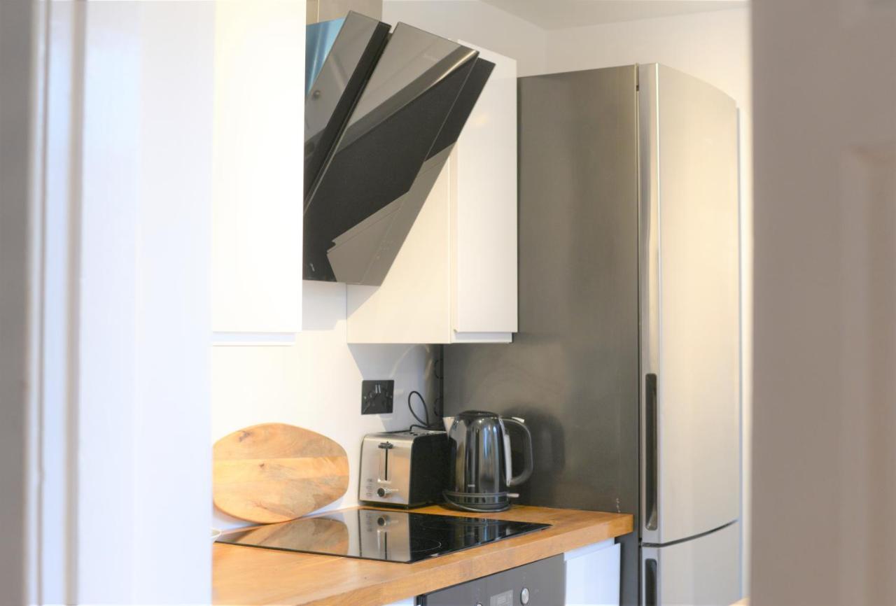Villa Florence House à Wrexham Extérieur photo