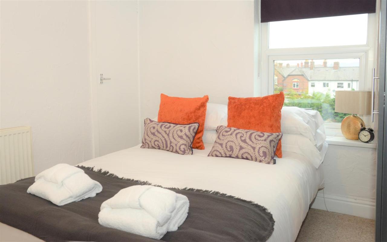 Villa Florence House à Wrexham Extérieur photo